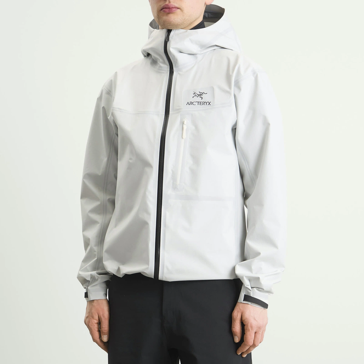 Arc'teryx Men's Alpha SL Gore-Tex Jacket in Arctic Silk/Black