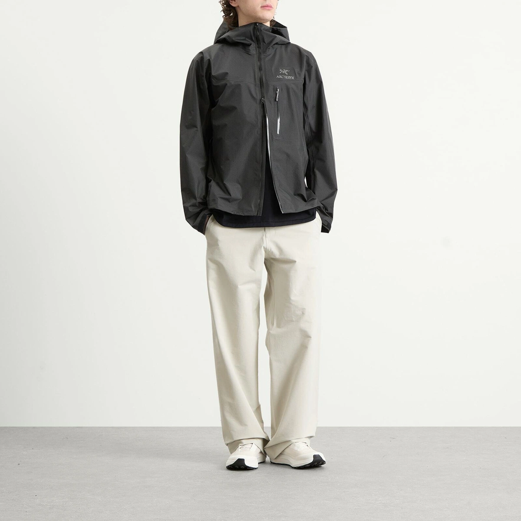 Arc'teryx Men's Alpha SL Gore-Tex Jacket in Black