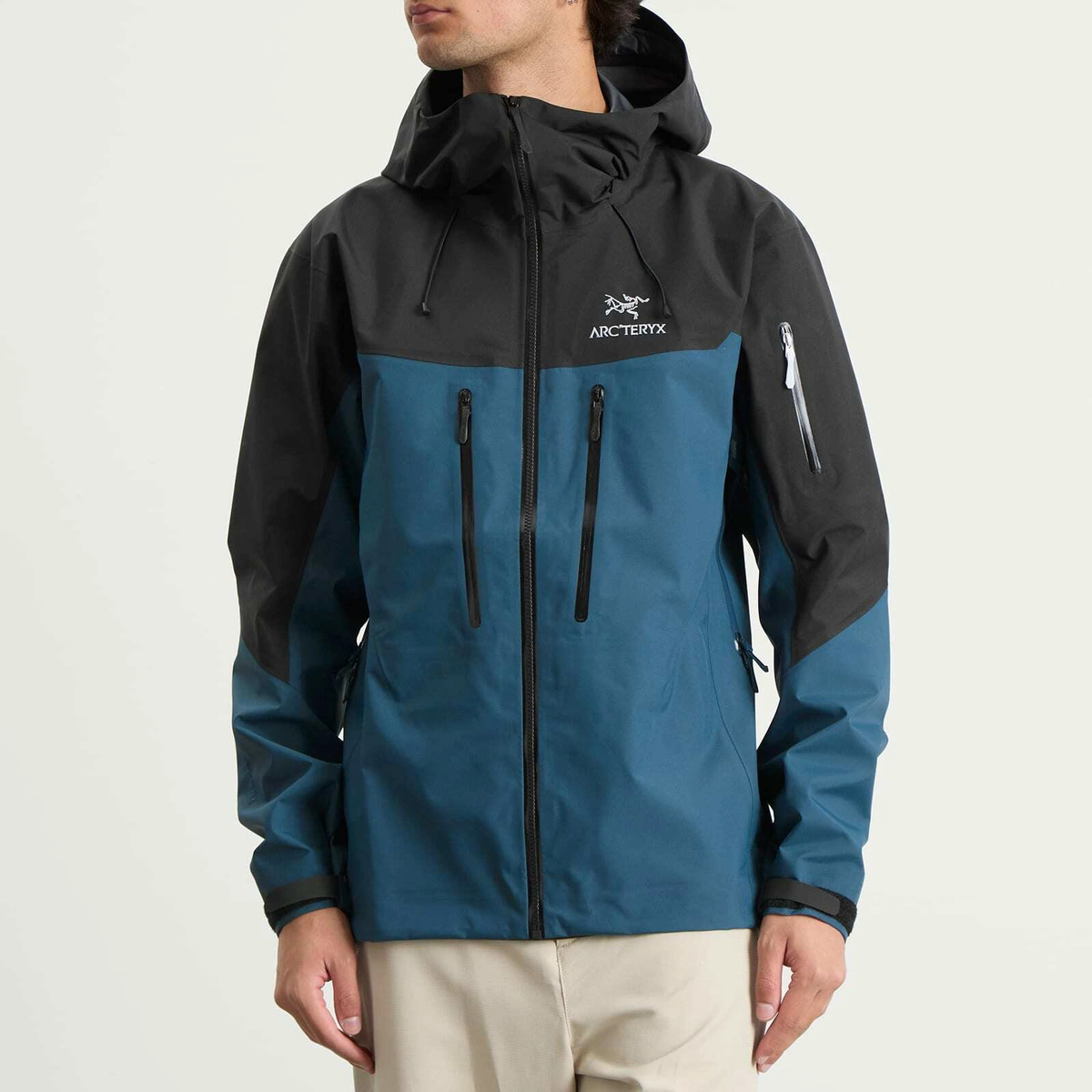 Arc'teryx Men's Alpha SV Gore-Tex Jacket in Lodestar