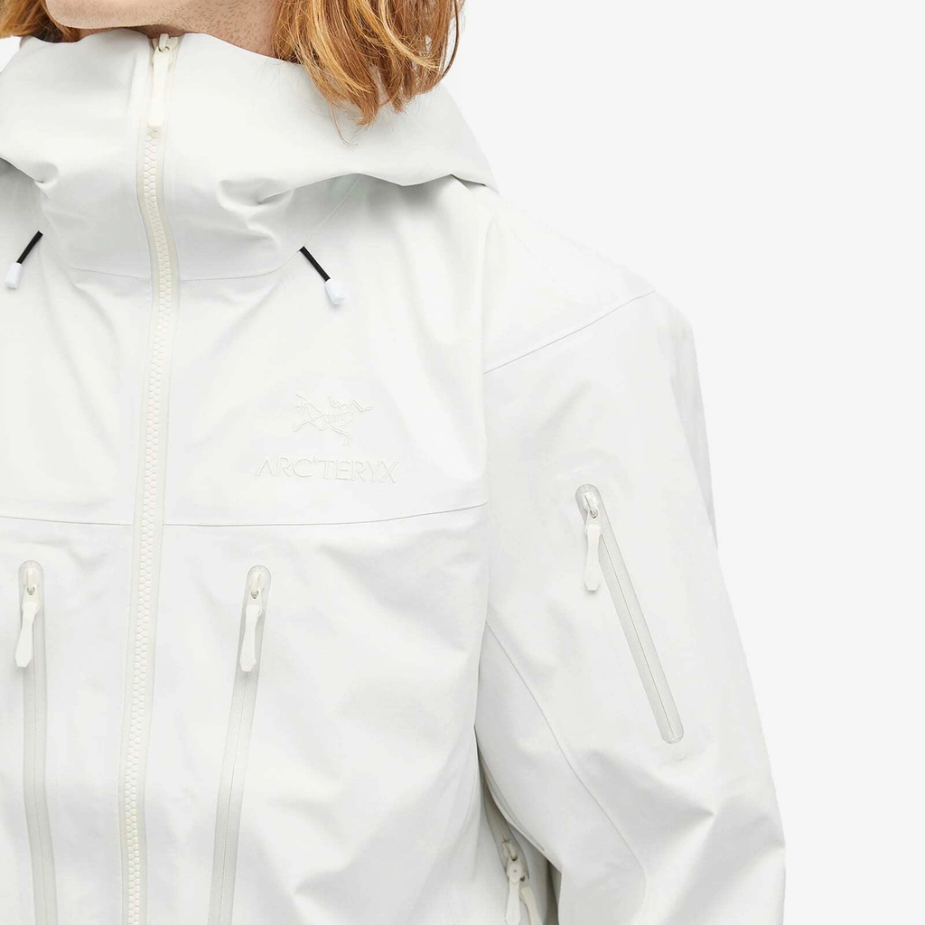 Arc'teryx Men's Alpha SV Jacket in Whiteout