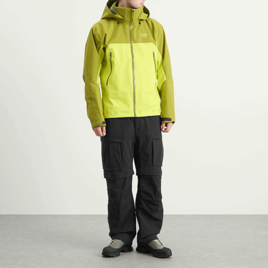 Arc'teryx Men's Beta AR Gore-Tex Jacket in Olive Moss/Euphoria