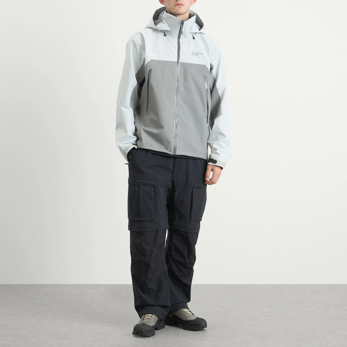 Arc'teryx Men's Beta AR Gore-Tex Jacket in Solitude/Void