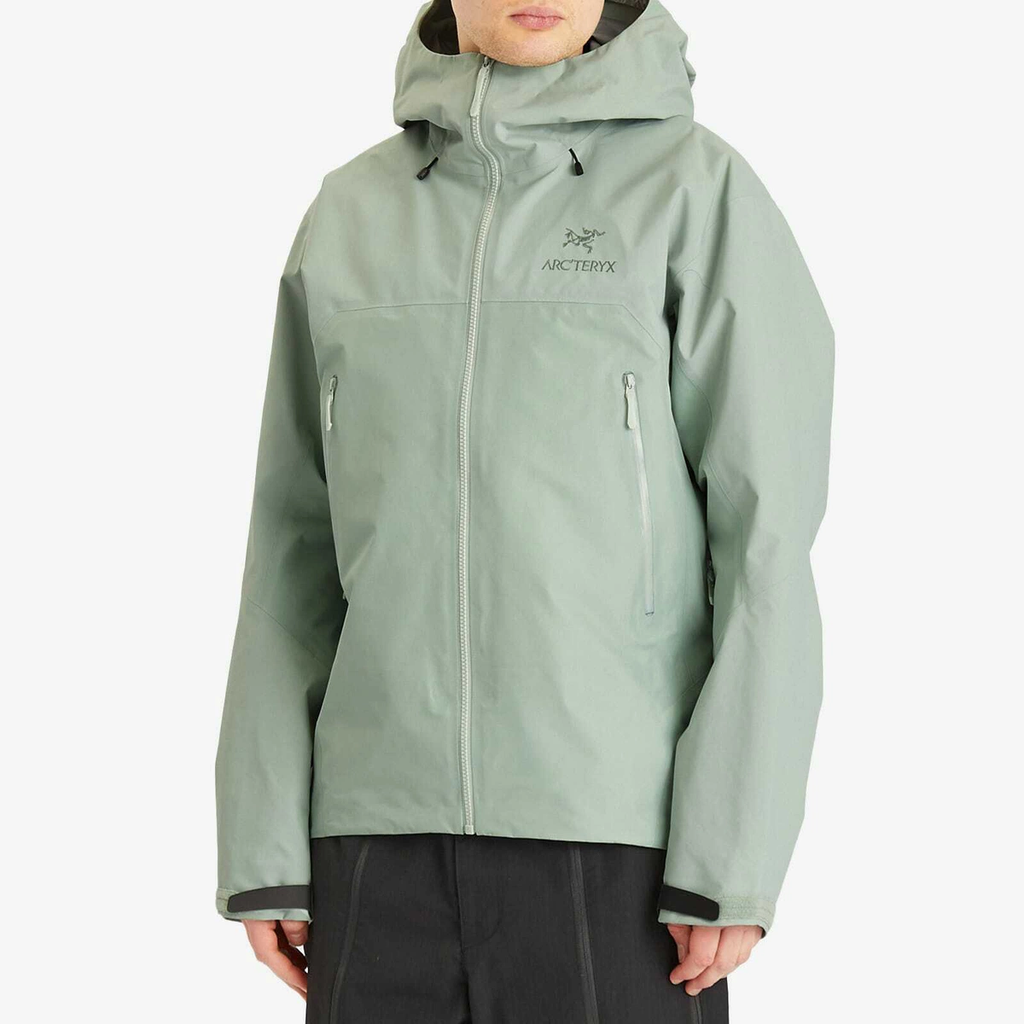 Arc'teryx Men's Beta AR Gore-Tex Stormhood Jacket in Stone Green